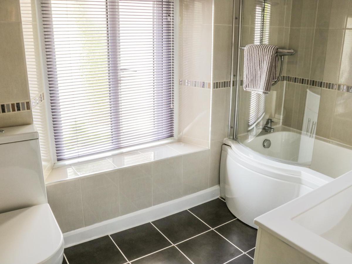 8 Stonegate Villa Bentham Buitenkant foto